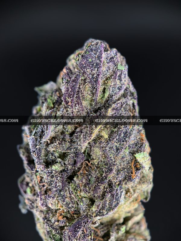 Blueberry Gas cannabis strain – sweet berry and diesel indica for VA and DC weed delivery.