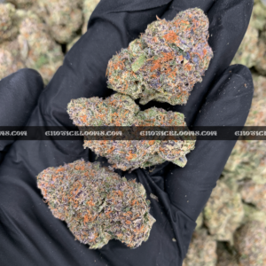 Cherryhead hybrid strain – frosty fruity buds with gas and cherry aroma available for DC and VA cannabis delivery