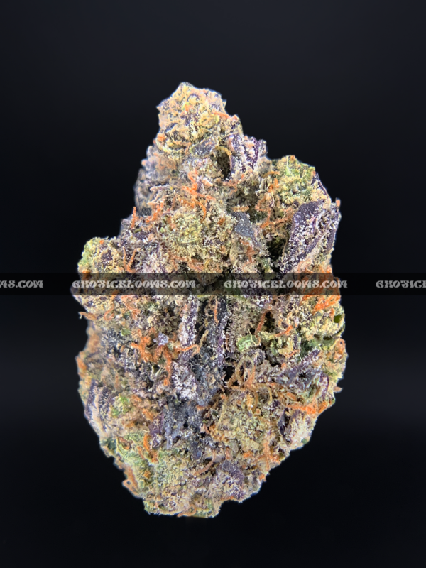 Cherryhead hybrid strain – frosty fruity buds with gas and cherry aroma available for DC and VA cannabis delivery