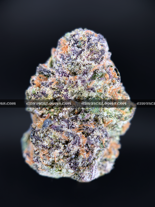 Cherryhead hybrid strain – frosty fruity buds with gas and cherry aroma available for DC and VA cannabis delivery