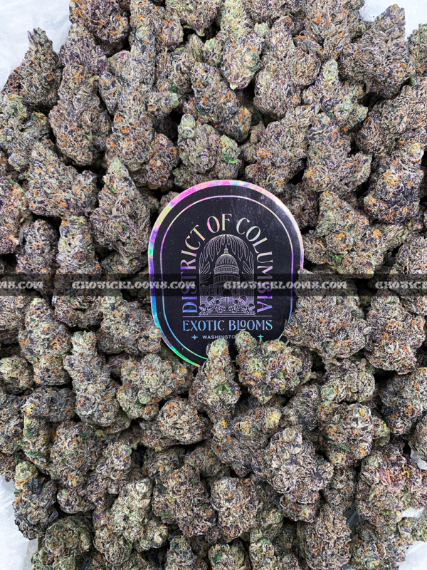 Fire Fumez cannabis strain – fruity gas hybrid for fast weed delivery in DC and Virginia.