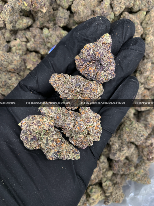 Fire Fumez cannabis strain – fruity gas hybrid for fast weed delivery in DC and Virginia.