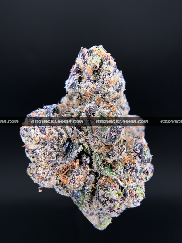 Purple Push Pop hybrid cannabis strain with frosty purple buds – available for weed delivery in DC, Virginia, and Richmond via Exotic Blooms